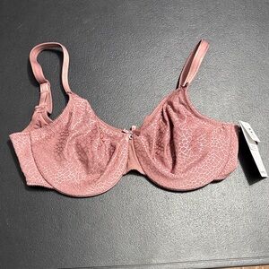 Chantelle Pink Rose Lace Bra Minimizer NWT Size 32 DDD or F